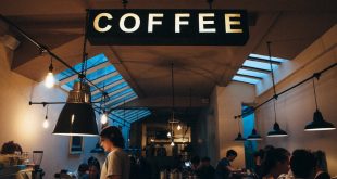 cafetería camarera bar